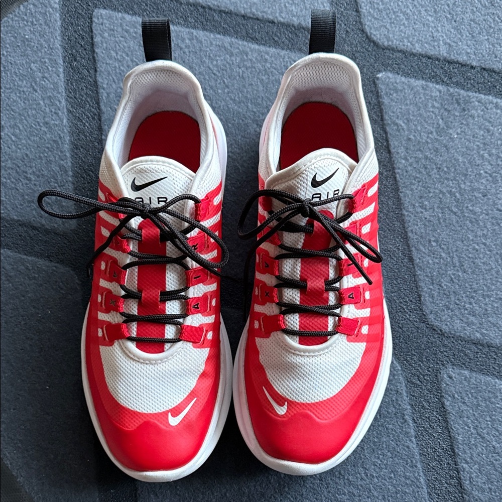 NIKE AIR MAX AXIS YOUTH SIZE 7 SAME AS WOMENS 8 NEW UNIVERSITY RED COMFORT